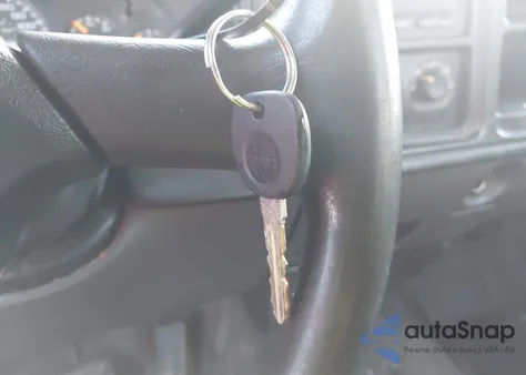 2006 Chevrolet Silverado 1500 Work Truck from USA, damaged, VIN 3GCEC14X26G197543